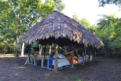 En el campamento de Puerto Arturo, San Andrés, Petén